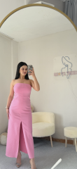 Pembe Straplez Yırtmaç Detaylı Elbise
